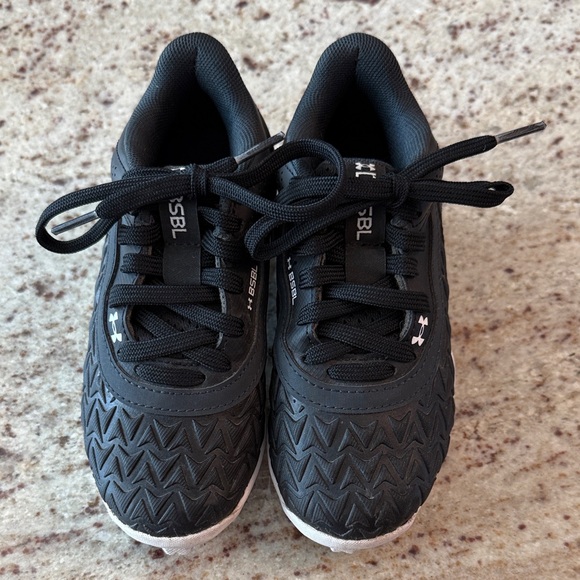 Under Armour Kids Black Baseball Cleats - Picture 1 of 6